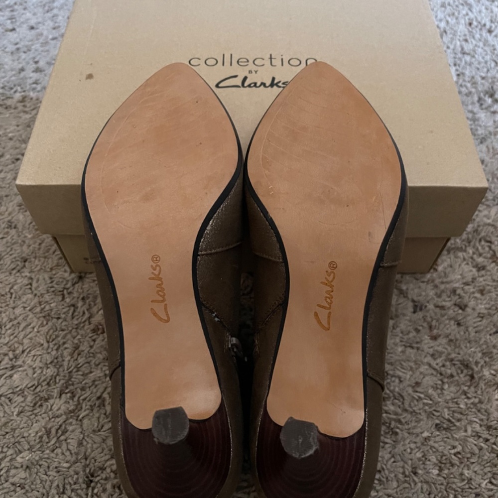 Clark’s Collection - Picture 4 of 5